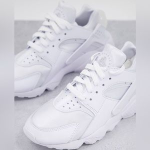 Nike Air Huarache sneakers in triple white (fits like a women’s 6)